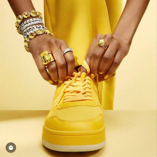 Логотип канала Аутфиты